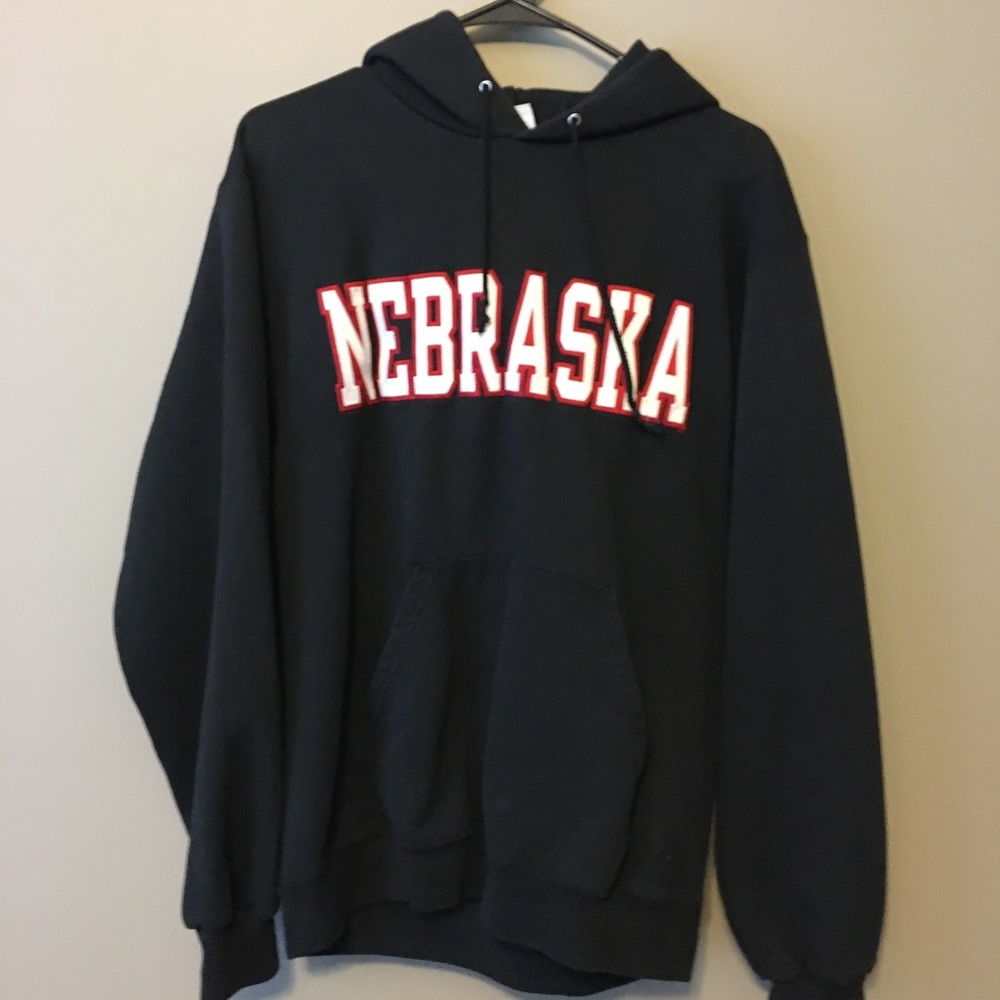 Black Nebraska Swestshirt